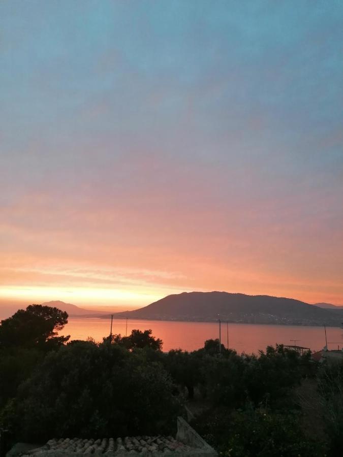 فيلا Welcome In Salamina المظهر الخارجي الصورة