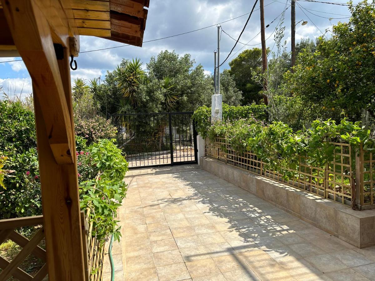 فيلا Welcome In Salamina المظهر الخارجي الصورة